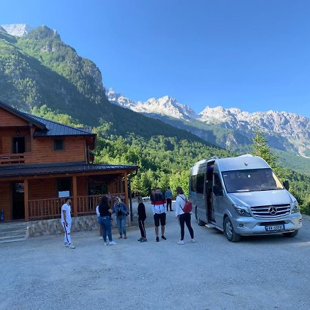 Bujtina Malaj Hotell Valbone Eksteriør bilde
